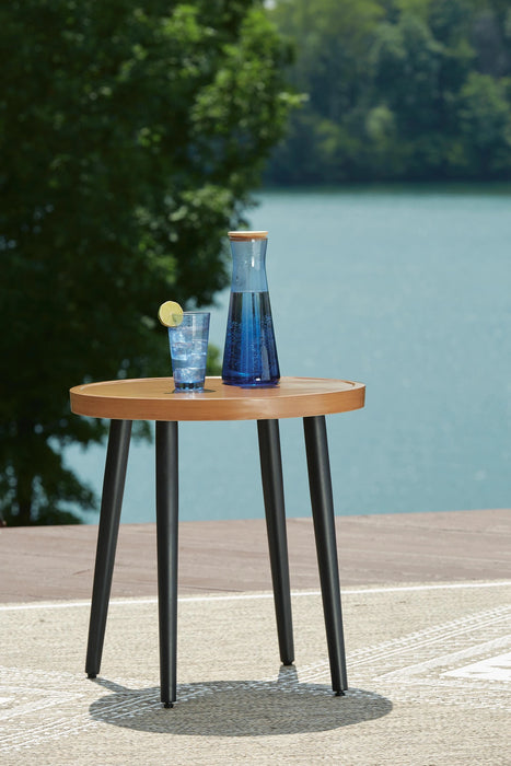 Five Star Furniture - Horizon Hall Outdoor End Table